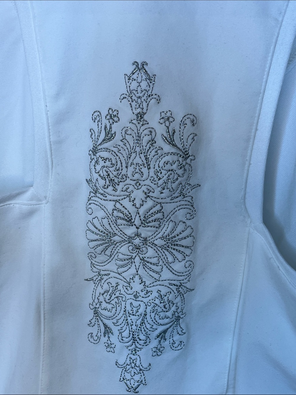 Old Navy White Scoop Neck Tank Top with Silver Embroidery on back XL